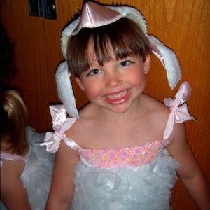 Meet your Posher, Ava